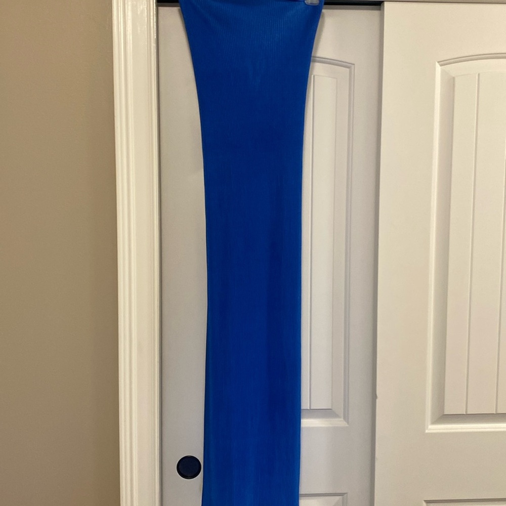 Strapless blue ribbed maxi dress. With open back! Size small-medium